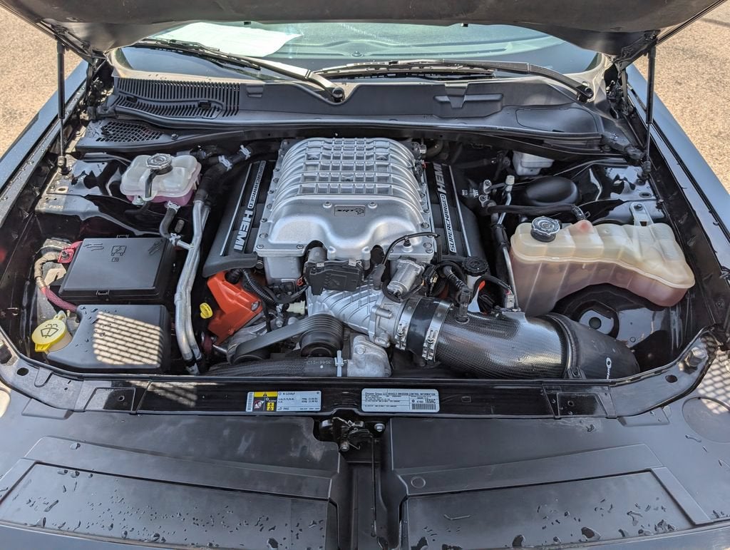 2015 Dodge Challenger SRT - Photo 22