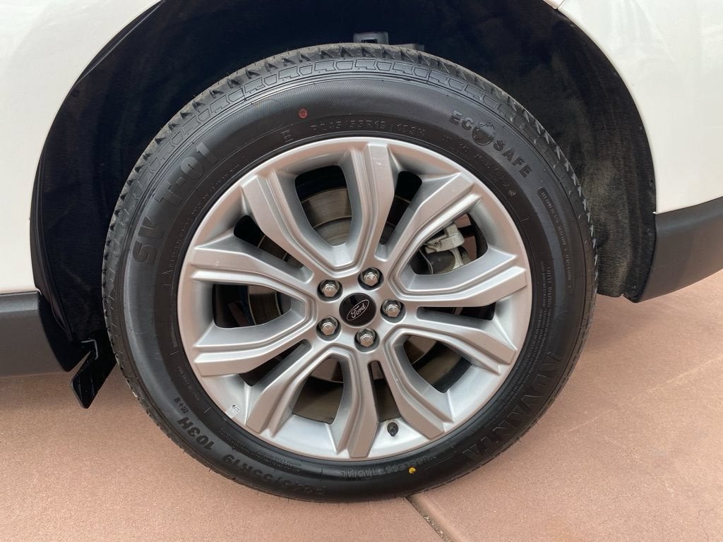 2023 Ford Edge Titanium