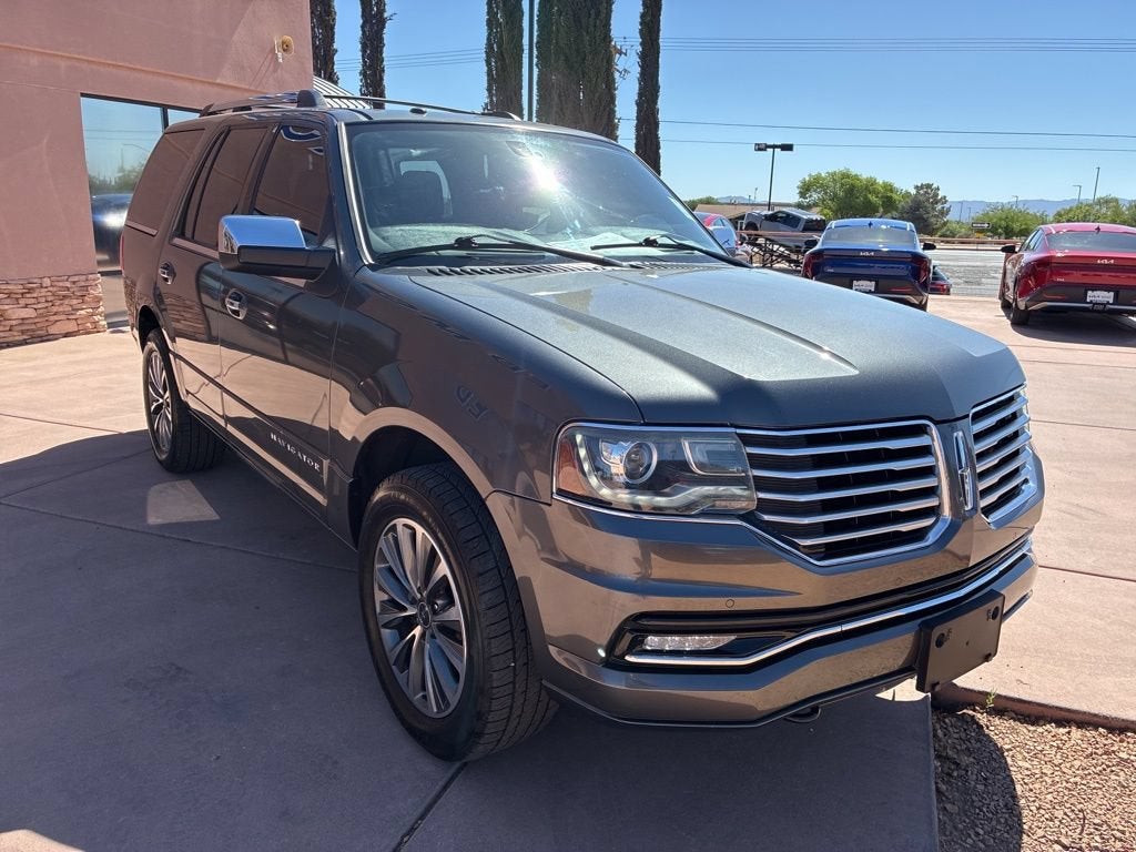 2015 Lincoln Navigator Base