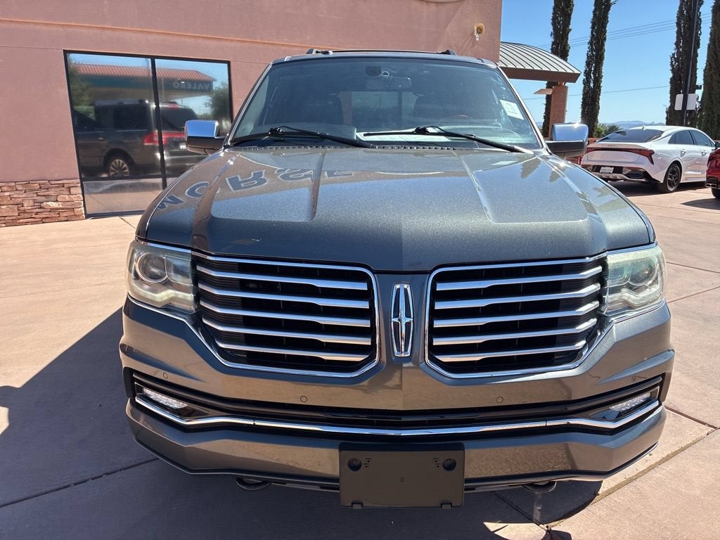 2015 Lincoln Navigator Base