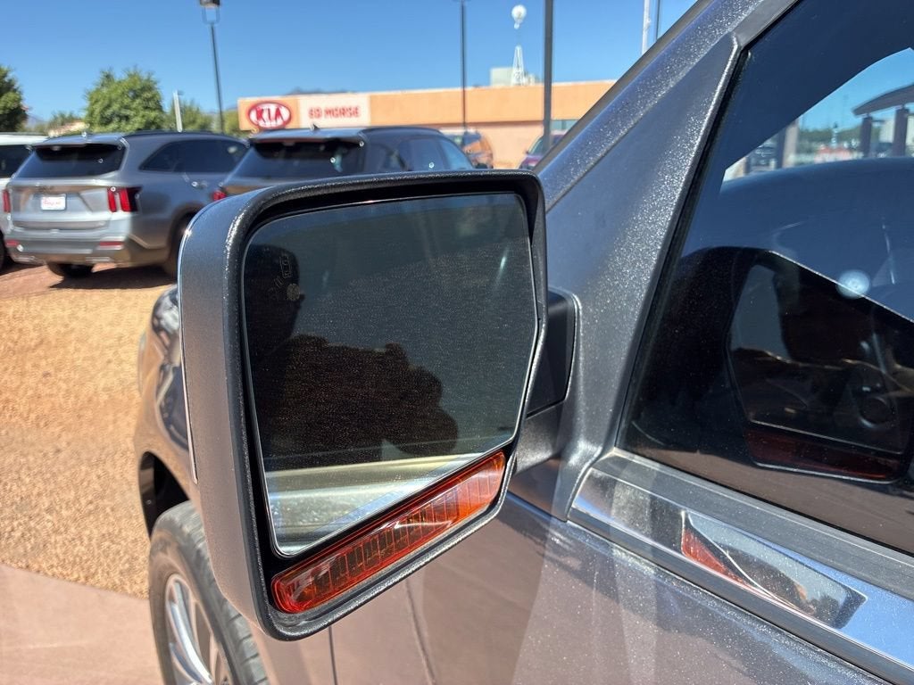 2015 Lincoln Navigator Base