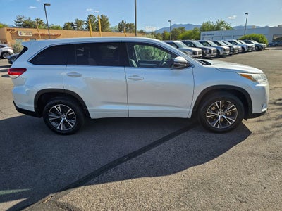 2018 Toyota Highlander LE